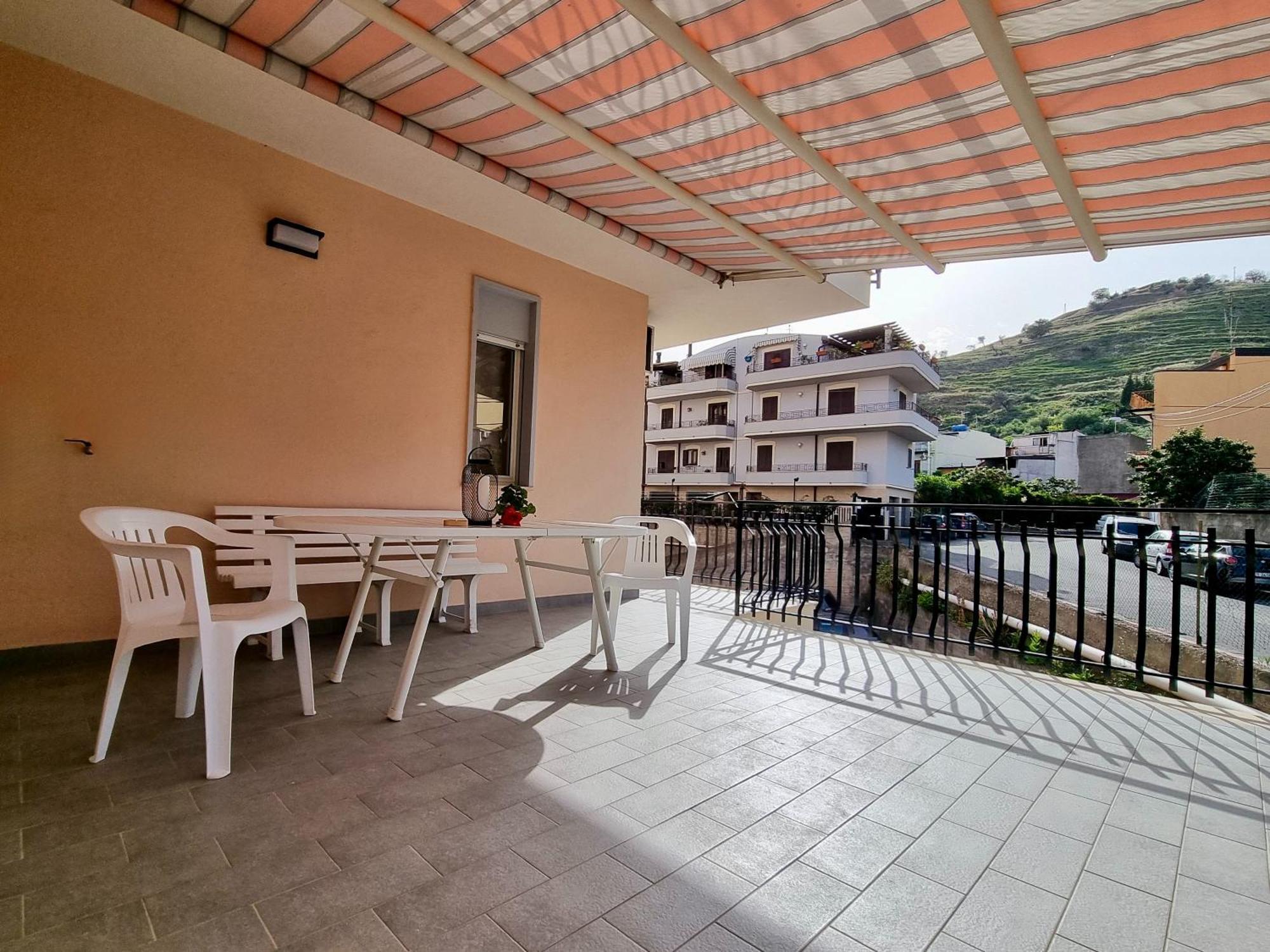 Griseo - Sicily Vista Apartment Calatabiano Bagian luar foto